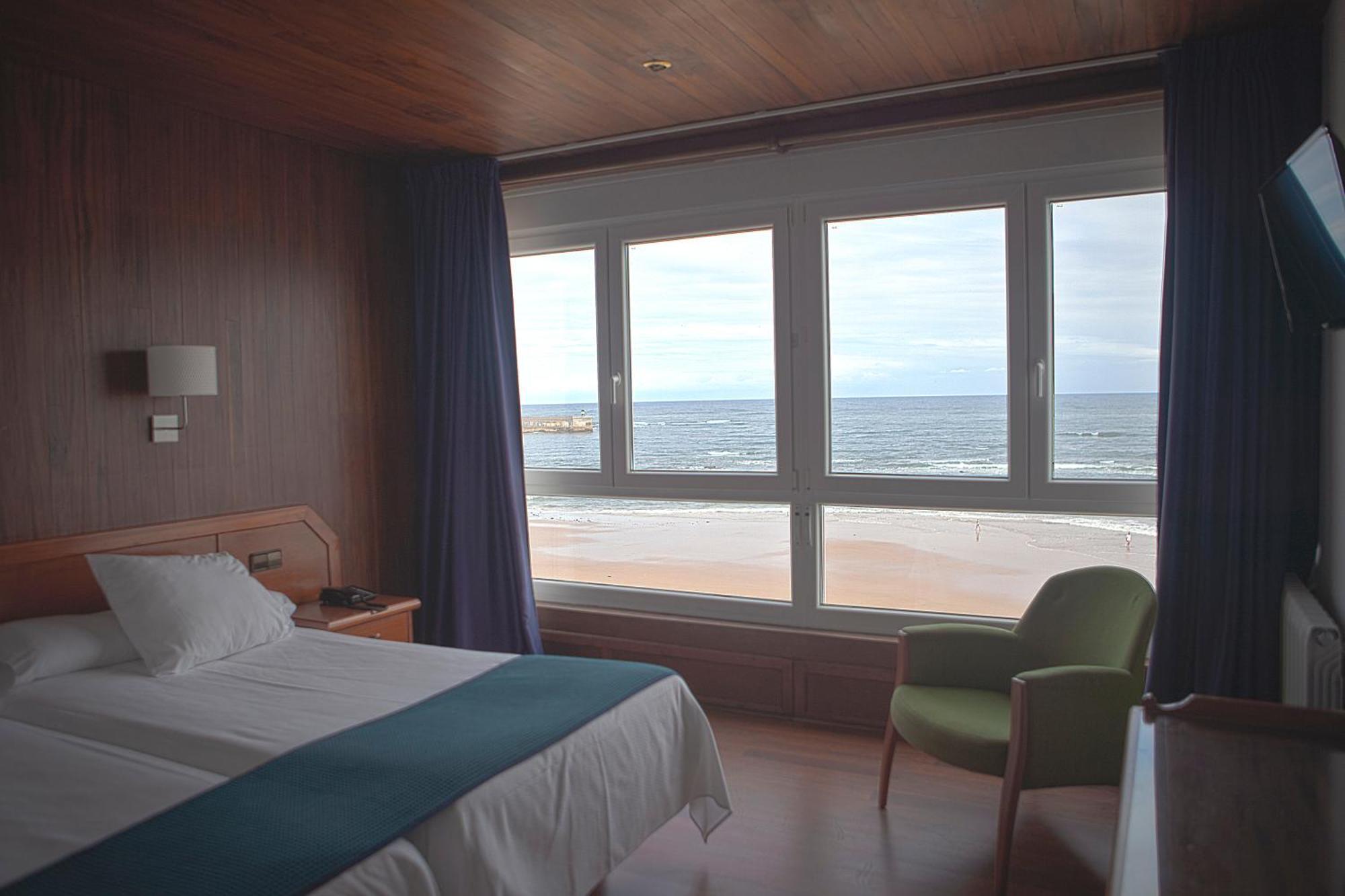 Hotel Josein كوميلاس المظهر الخارجي الصورة