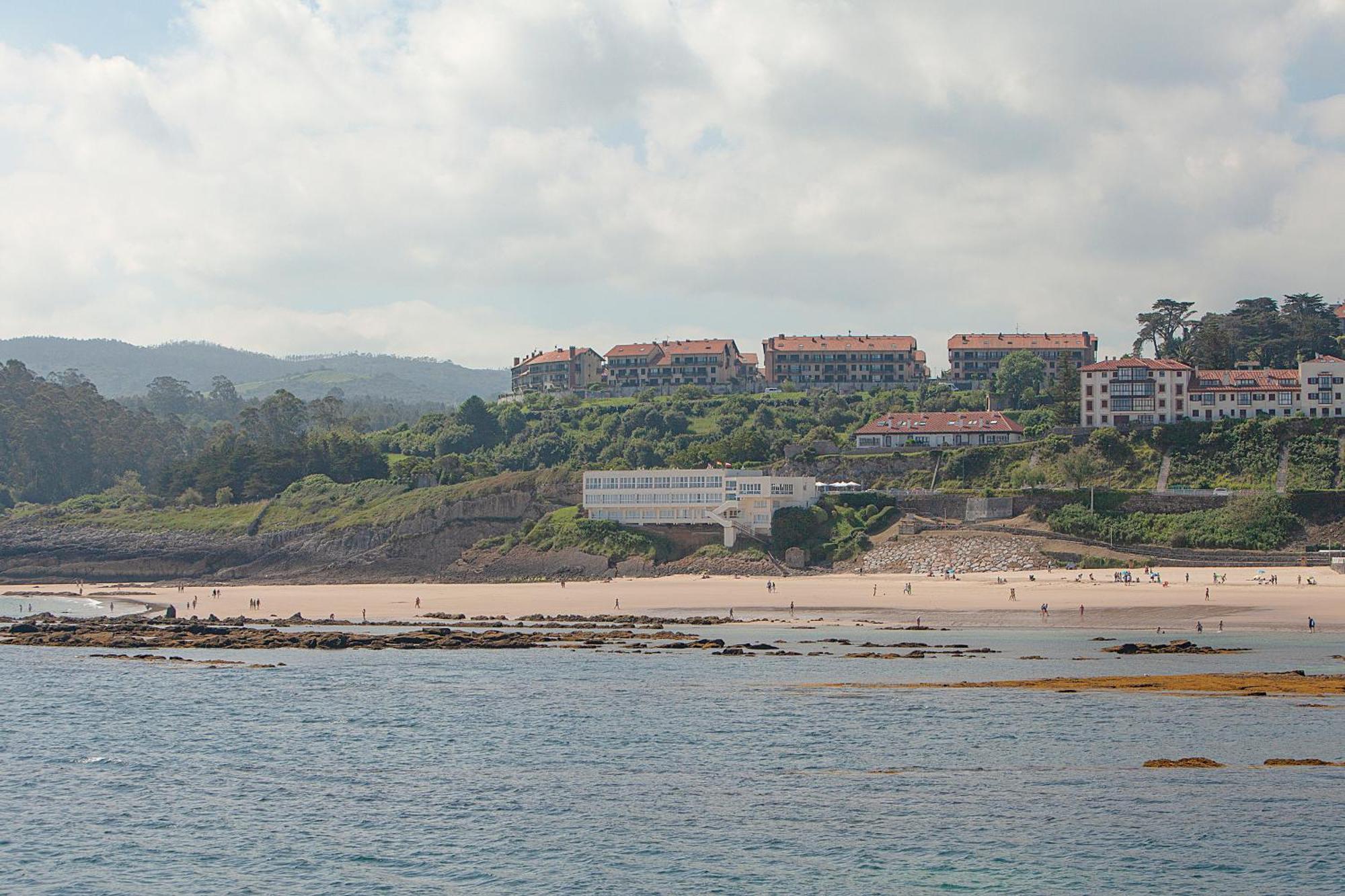 Hotel Josein كوميلاس المظهر الخارجي الصورة